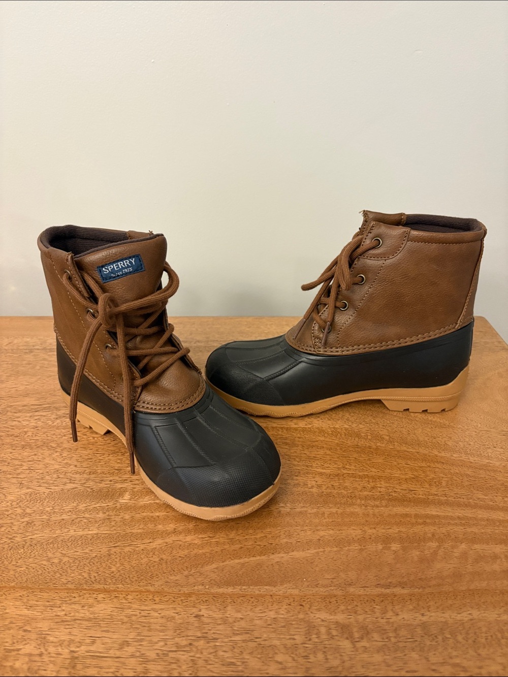 Sperry Brown, Black & Tan Lace-Up Duck Boots